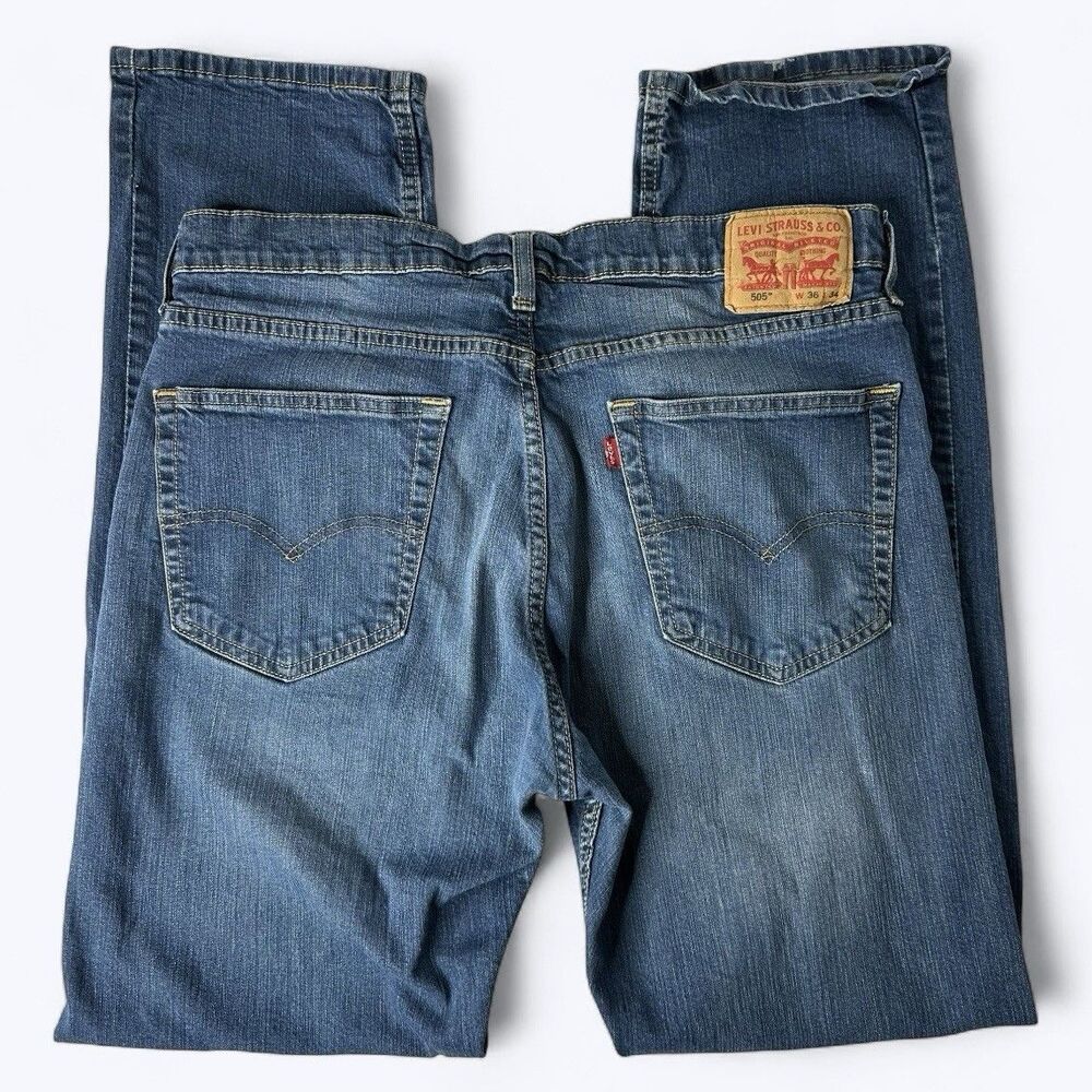 Levis 505 Denim Blue Jeans Mens 36 X 34 Medium Wash Straight Leg Mid Rise
